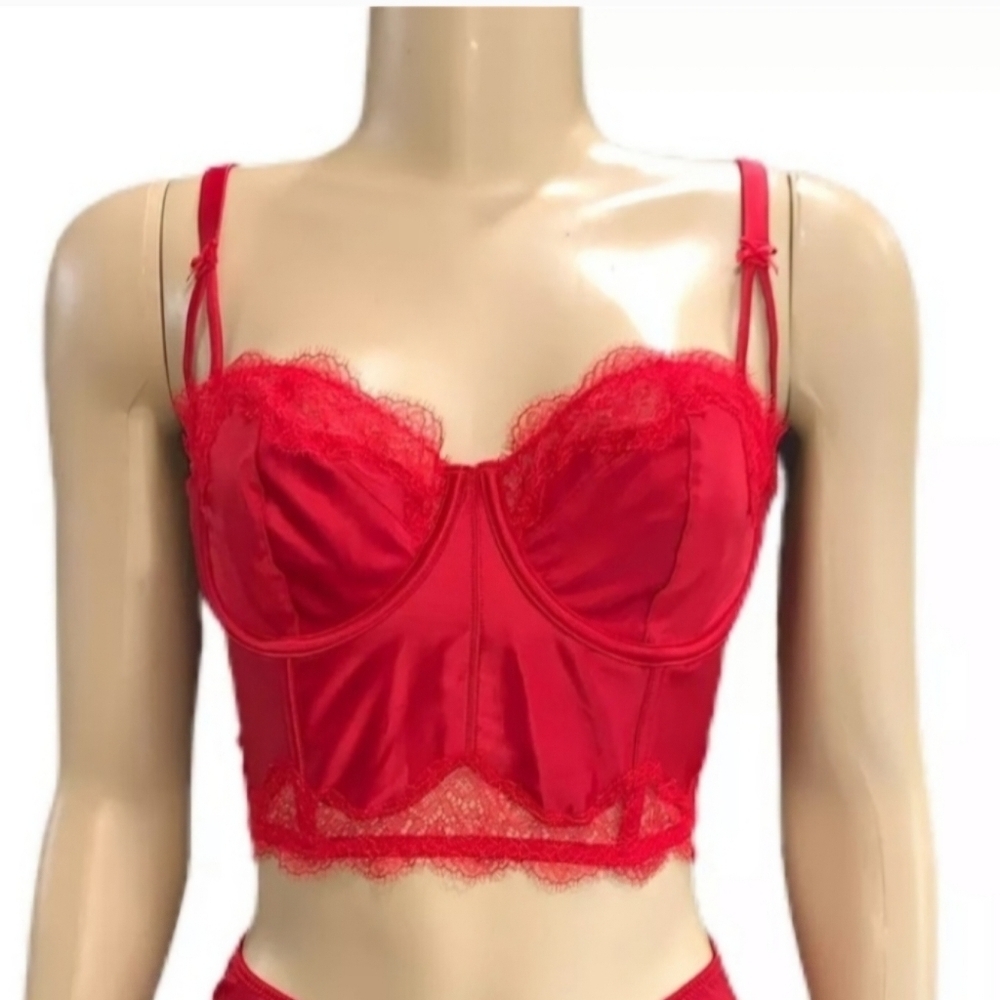 VICTORIAS SECRET Red Bra BRAND NEW